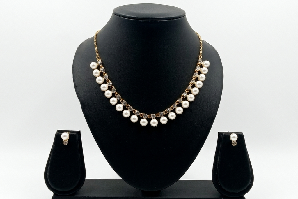 White Stone & Pearl Gold-Plated Short Necklace Set with Pressing Earrings