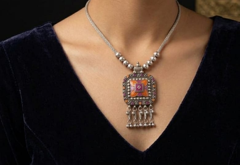 Vibrant Pink & Orange Black Metal Weightless Long Chain Pendant Set