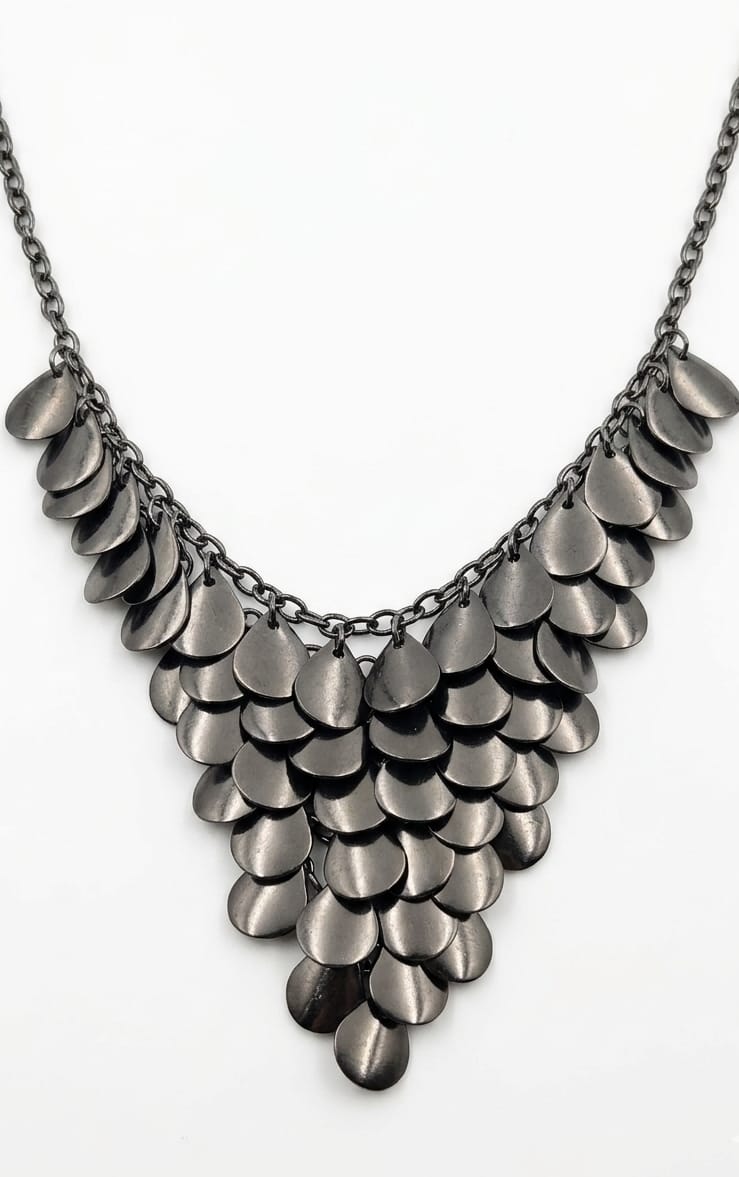 Fashionable Black-Plated Contemporary Neck Chain