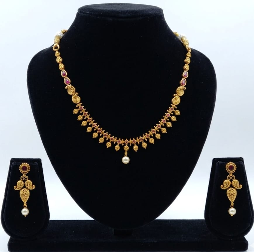 Maroon Mango Design Handcrafted Short Necklace Set with Pressing Earrings