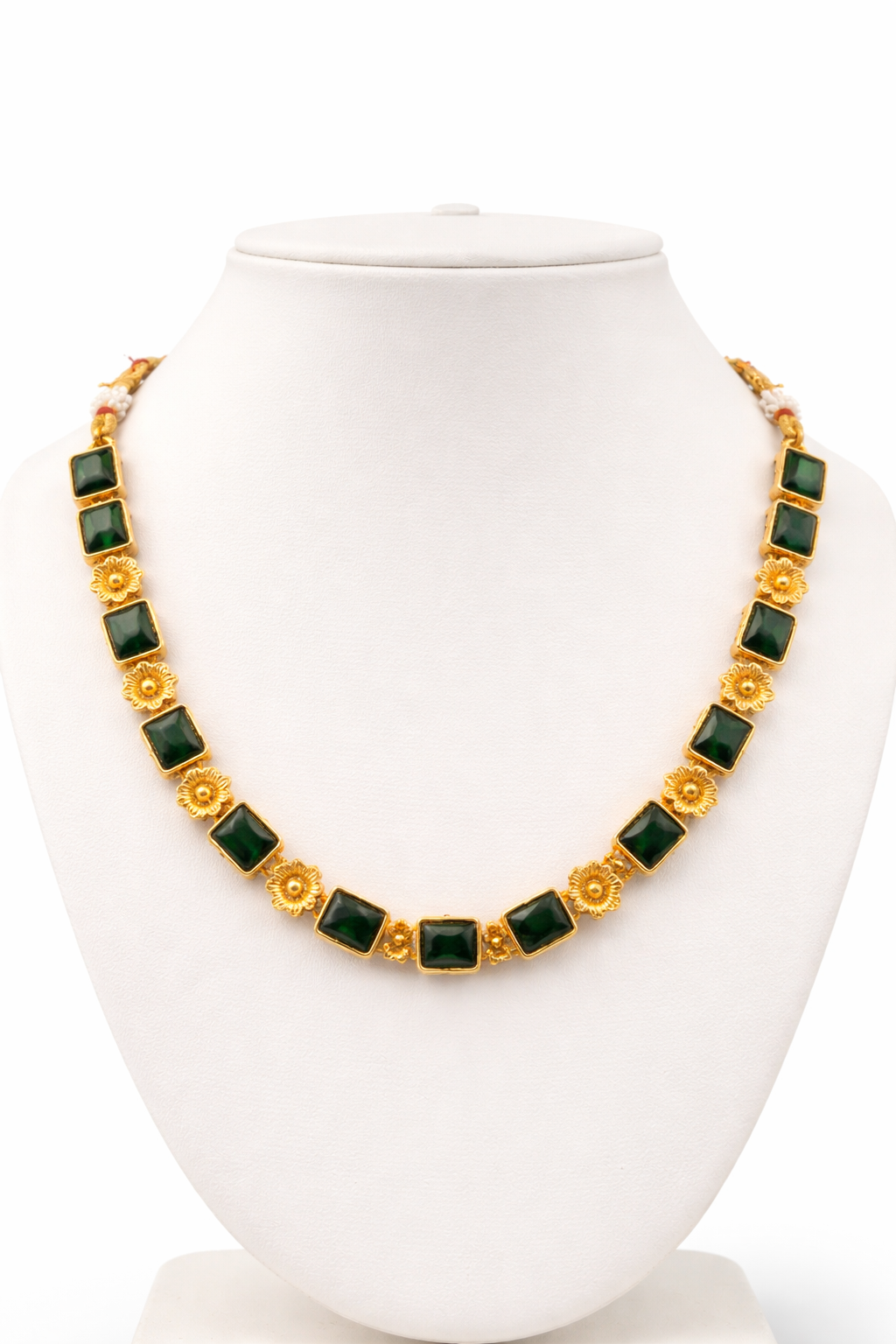 Elegant Traditional South Indian Kemp-Style Choker Necklace
