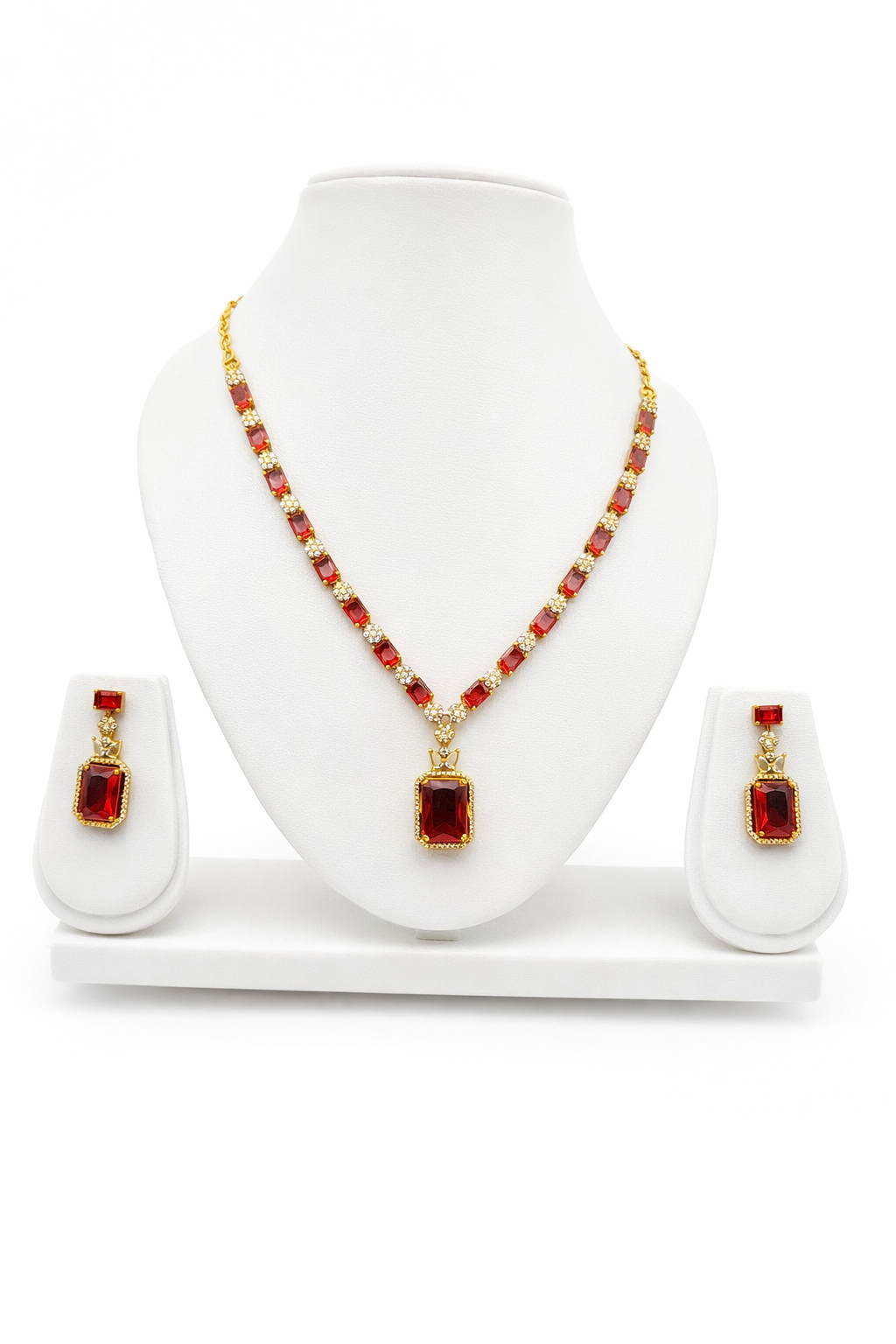 Red Stone Gold-Plated Short Pendant Necklace Set with Pressing Earrings